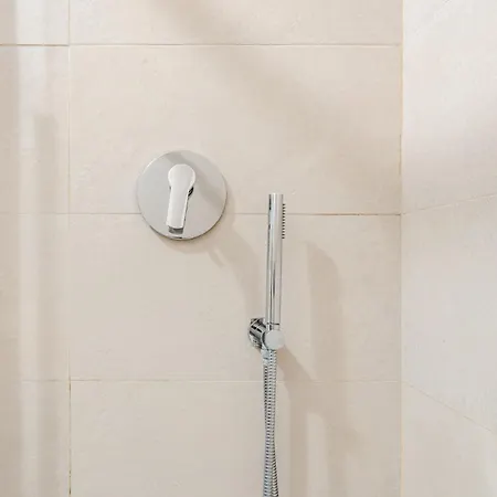 Appartement G2 Refined Retreat Steps From The Salute Venetië